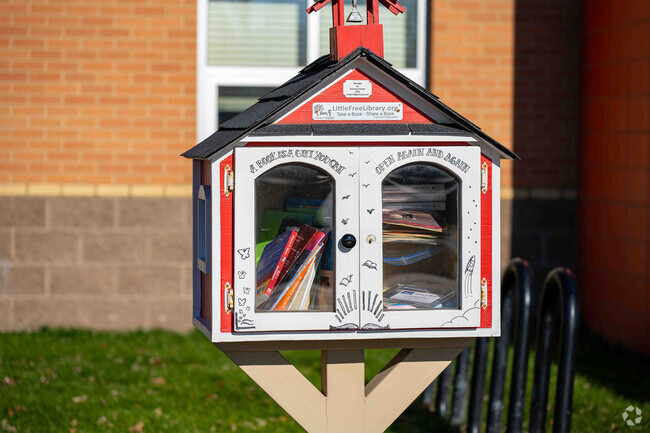 Nathan Hale Primary School serves PK, K-3 grade students in Crestwood, IL.