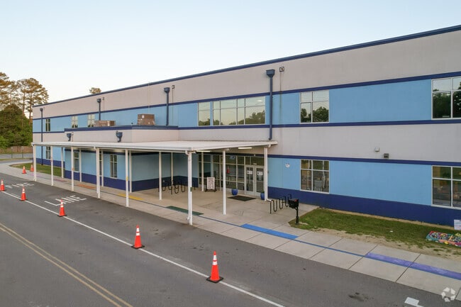 The entrance of The Mallard Creek STEM Academy.