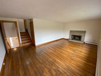 247 South St, Waltham, MA 02453