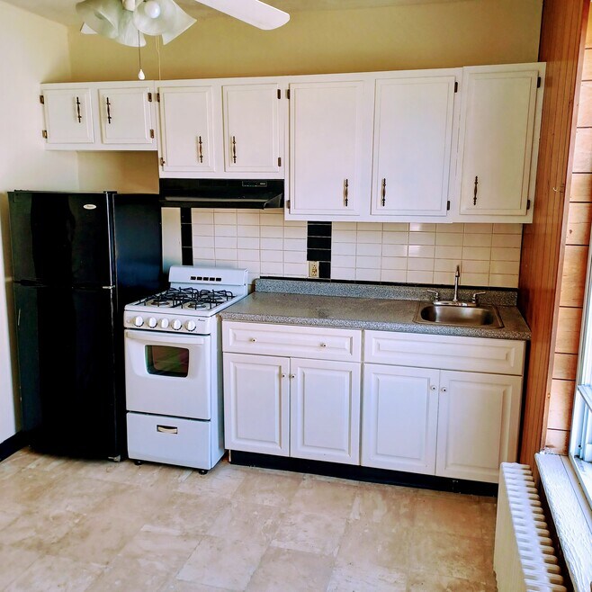 Eat in kitchen