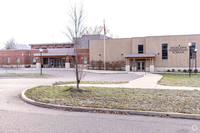 The dedicated teacher of Highlawn Elementary School earned a B grade from Niche.