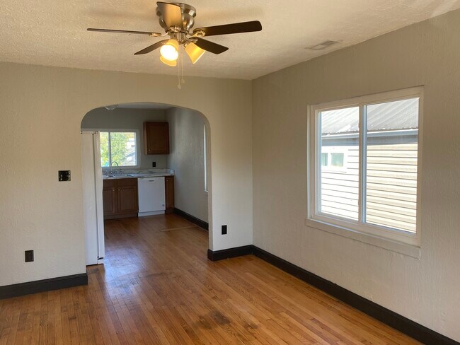 4814 Tennessee St unit B, South Charleston, WV 25309 - photo 3