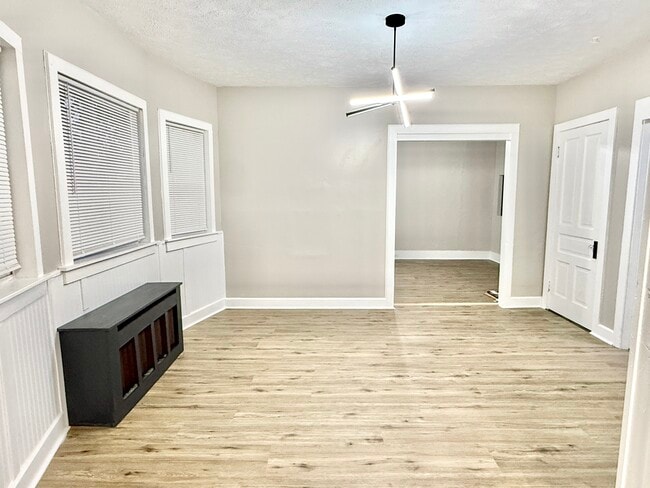 2007 S 8th St unit Lower, Sheboygan, WI 53081 - photo 5