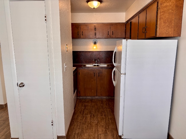 365 W 550 N unit 4, Logan, UT 84321 - photo 4