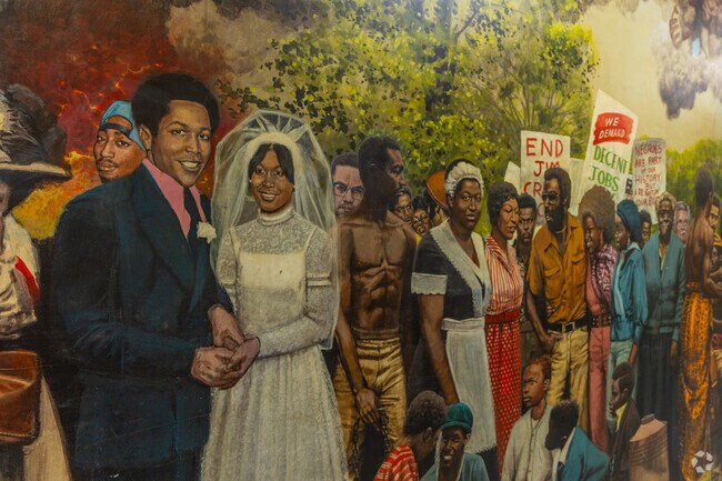 Stop by the Lacy Park Community Center to see the expertly painted mural by Felix Cole.