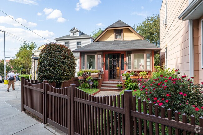 Comfortable homes with yards