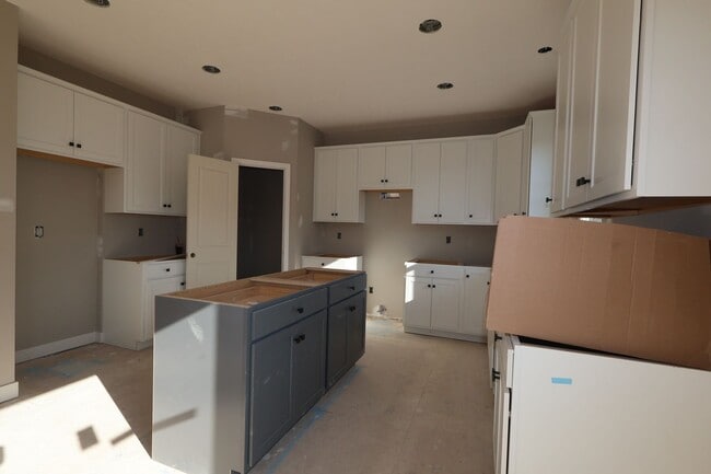 301 Reign Way, Pataskala, OH 43062 - photo 3