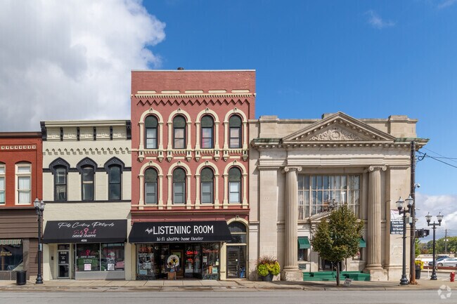 Cathedral District's shopping area is full of historic appeal.