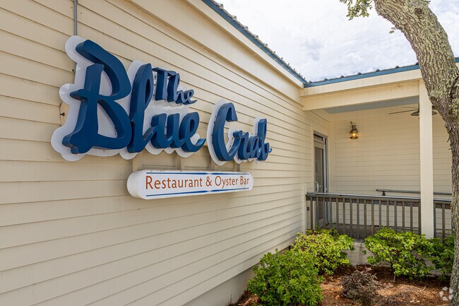 The Blue Crab is a traditional New Orleans seafood restaurant in Eden Isle.