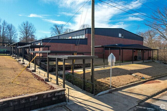 Az Kelsey Academy is a safe learning environment for your young students.