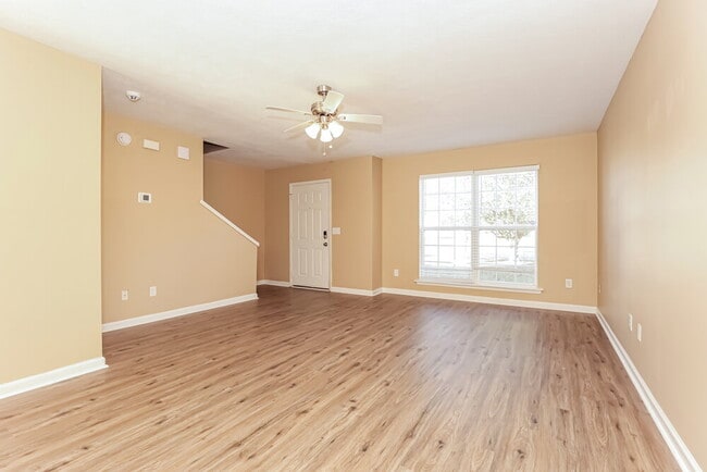 1321 E Nir Shreibman Blvd, La Vergne, TN 37086 - photo 4