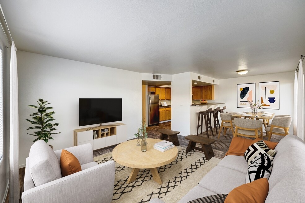 Portola Del Sol, Las Vegas, NV 89106 - photo 1