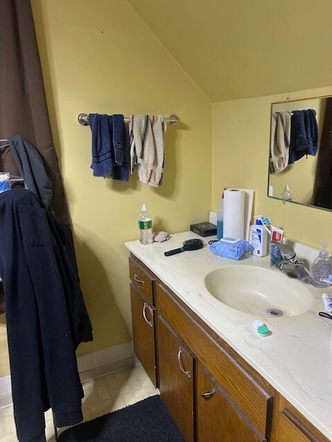 201 N Summit St unit Upstairs 1 BR, Spooner, WI 54801 - photo 5