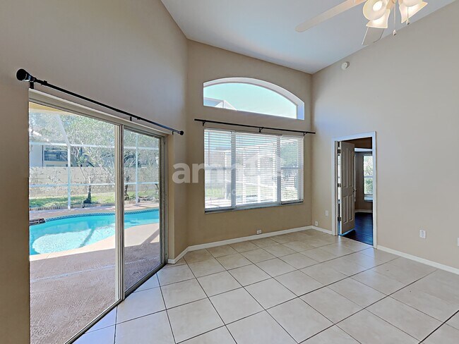 16502 Lake Heather Dr, Tampa, FL 33618 - photo 6