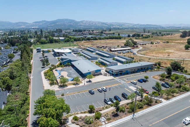 Snow Elementary School is located in Napa, California.
