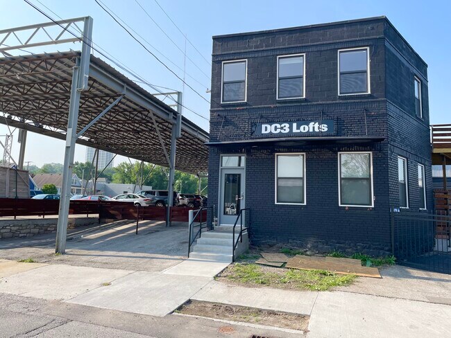 1211 W 27th St unit A, Kansas City, MO 64108 - photo 2