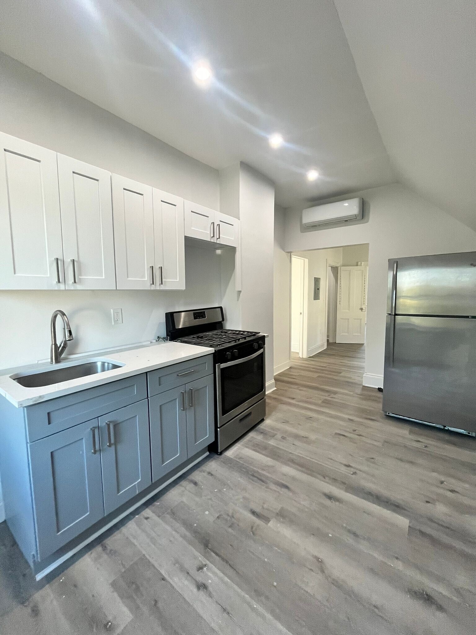 188 Lembeck Ave unit 2, Jersey City, NJ 07305 - photo 1