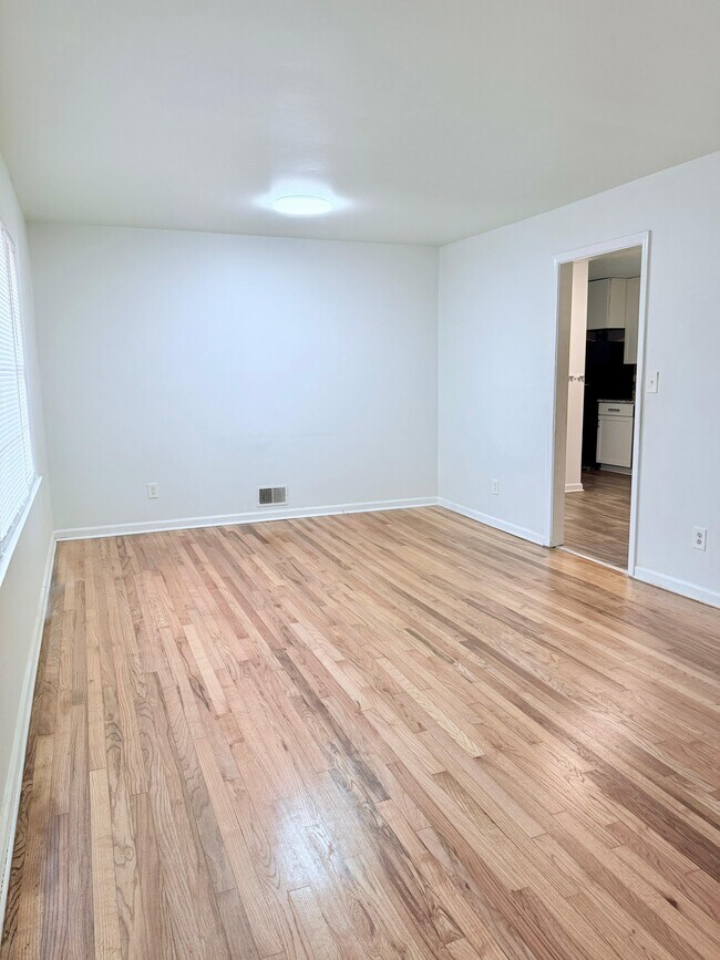 3553 Pine Needle Dr SW, Marietta, GA 30008 - photo 6