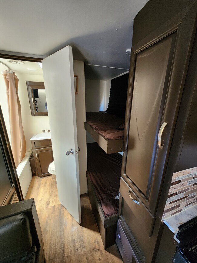 265 Hummingbird Way unit C, Martindale, TX 78655 - photo 4