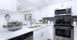 8850 River Bend Pkwy, Indianapolis, IN 46250