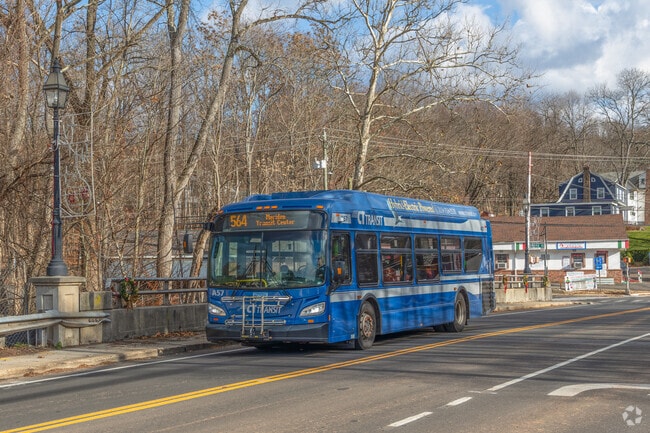 Find CTransit bus connections for stress-free transportation in Meriden.