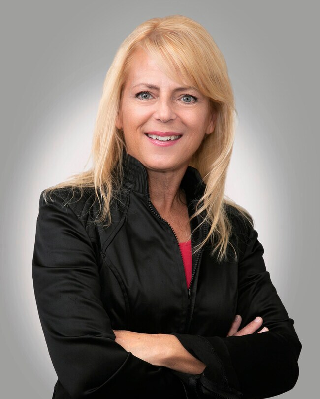 JANICE YATES