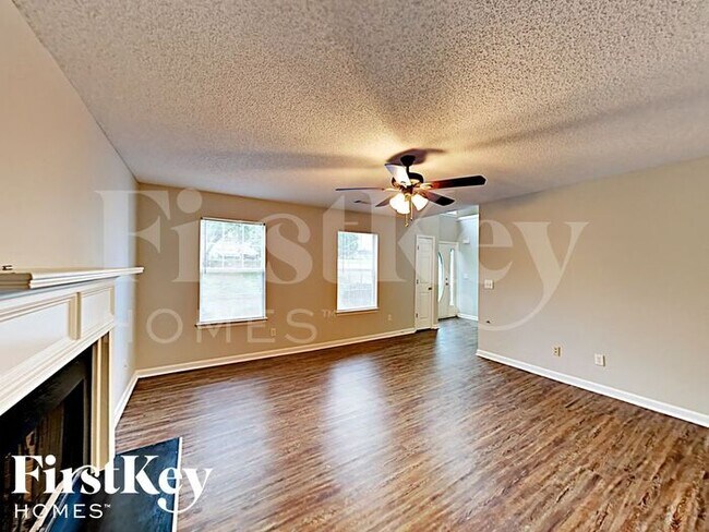 10697 Tara Village Way, Jonesboro, GA 30238 - photo 3