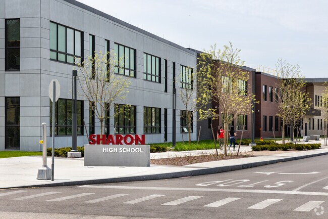 Sharon High School received an overall score of A+ on niche.