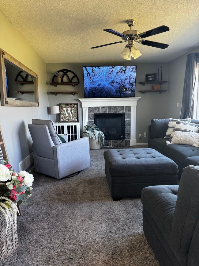 4507 146th St, Urbandale, IA 50323 - photo 6