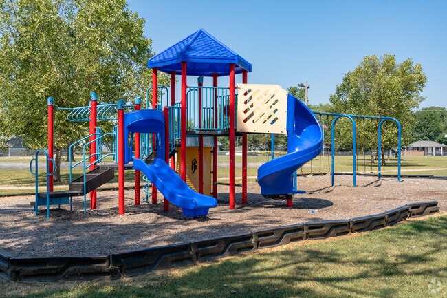 Eastview locals gather at Vann Pollack Park for sports, play areas, and community events.