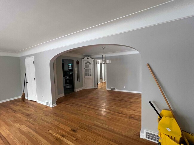 19442 Winslow Rd unit 1, Shaker Heights, OH 44122 - photo 6