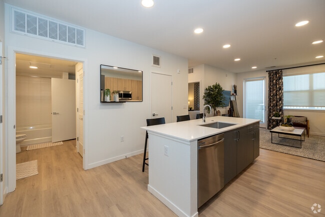 1BR, 1BA - 833SF - Kitchen