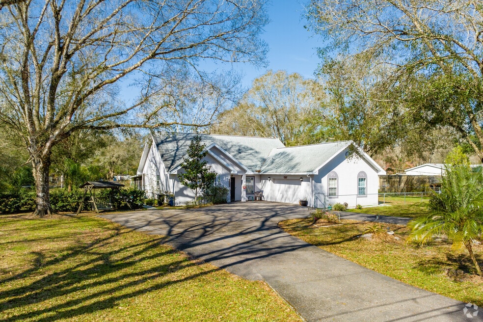 Neighborhood_HeritageIsles_527483_3-6-24_JSv2