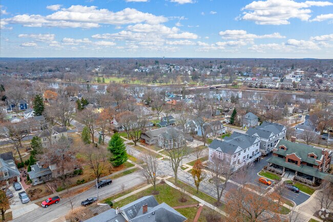 Southeast Saint Charles is located along the Fox River.