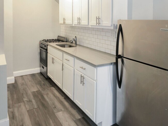 531 W Briar Place unit 3I, Chicago, IL 60657 - photo 2