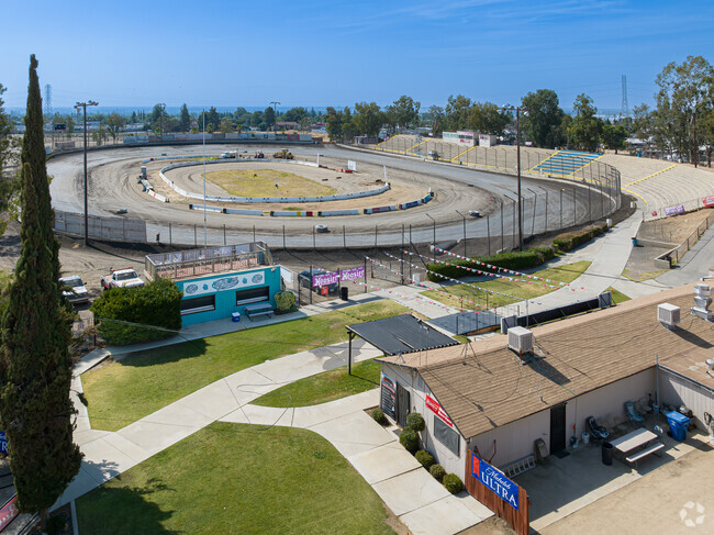 Meadow View residents can enjoy watching weekend races at the nearby Bakersfield Speedway.