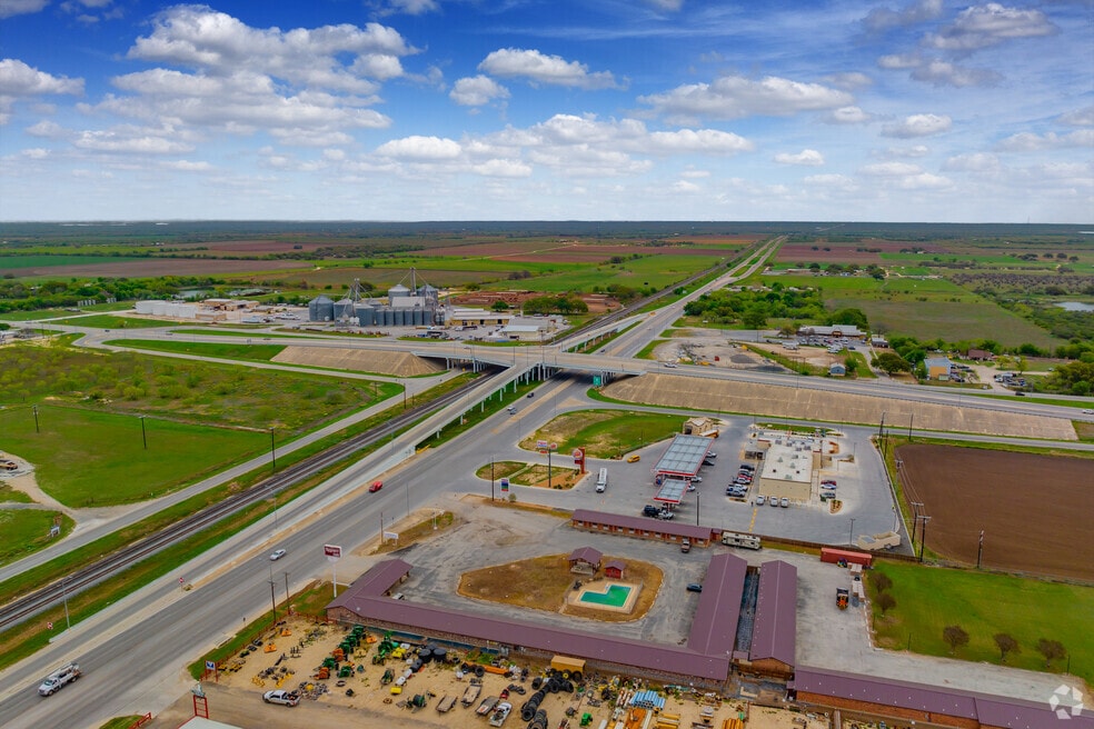 Neighborhood_Hondo_Final_053123