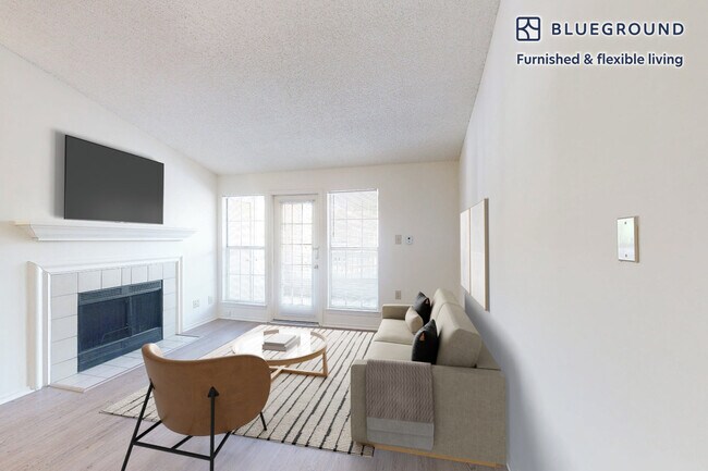 13116 Autumn Woods Way unit FL3-ID5796A, Fairfax, VA 22033 - photo 2