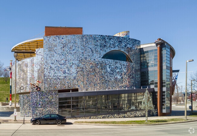 Visionary Arts Museum