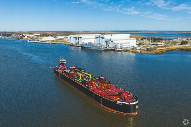 Texas St. residents are close to many jobs in the maritime industry.