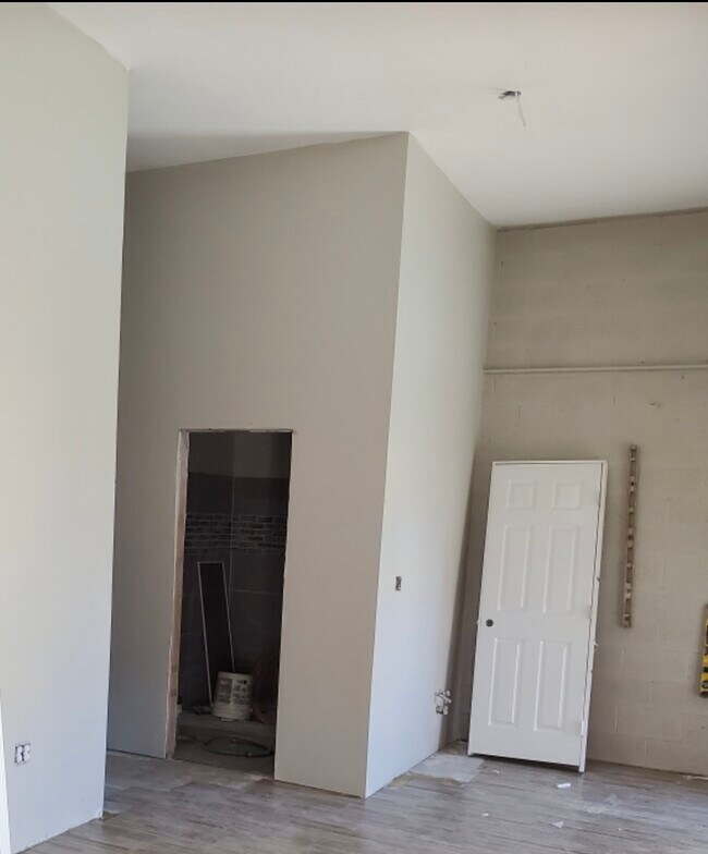 1305 Palm St, Henderson, NV 89011 - photo 5