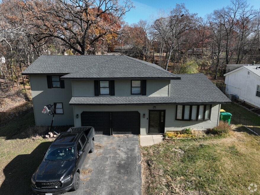 328 N Brookshore Dr, Shorewood, IL 60404 - photo 2