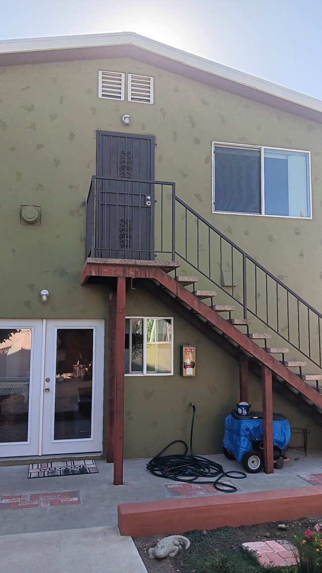 1315 Pennsylvania Ave Unit Just Outside Downtown, Los Angeles, CA 90033