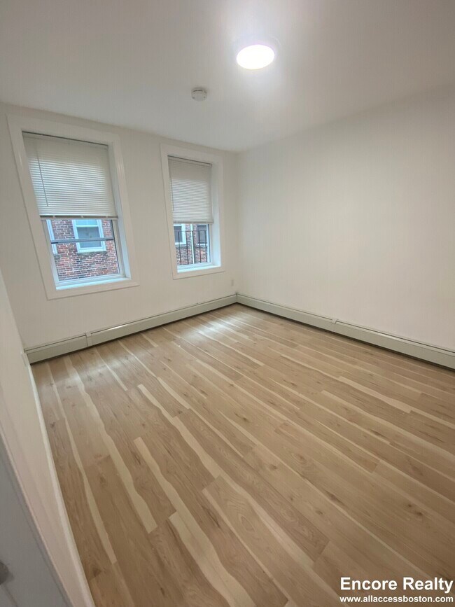 117 Orleans St unit 9, Boston, MA 02128 - photo 2