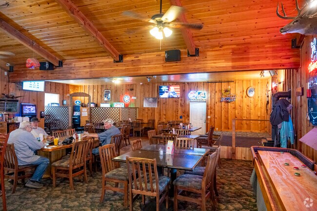 Roses bar and restaurant is a great place to grab a pint in the Curtin neighborhood.