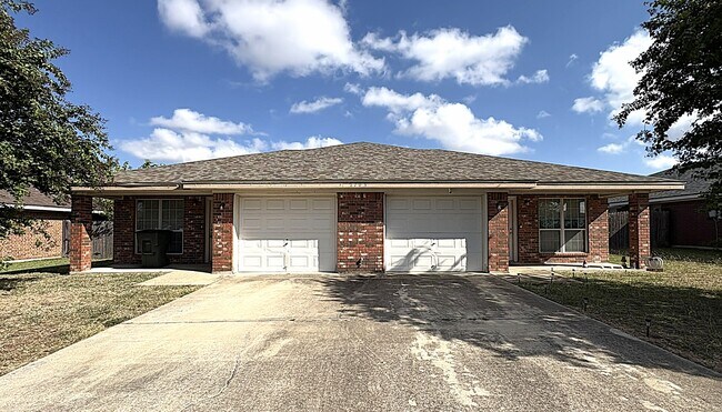 2703 Vernice Loop unit B, Killeen, TX 76549 - photo 2
