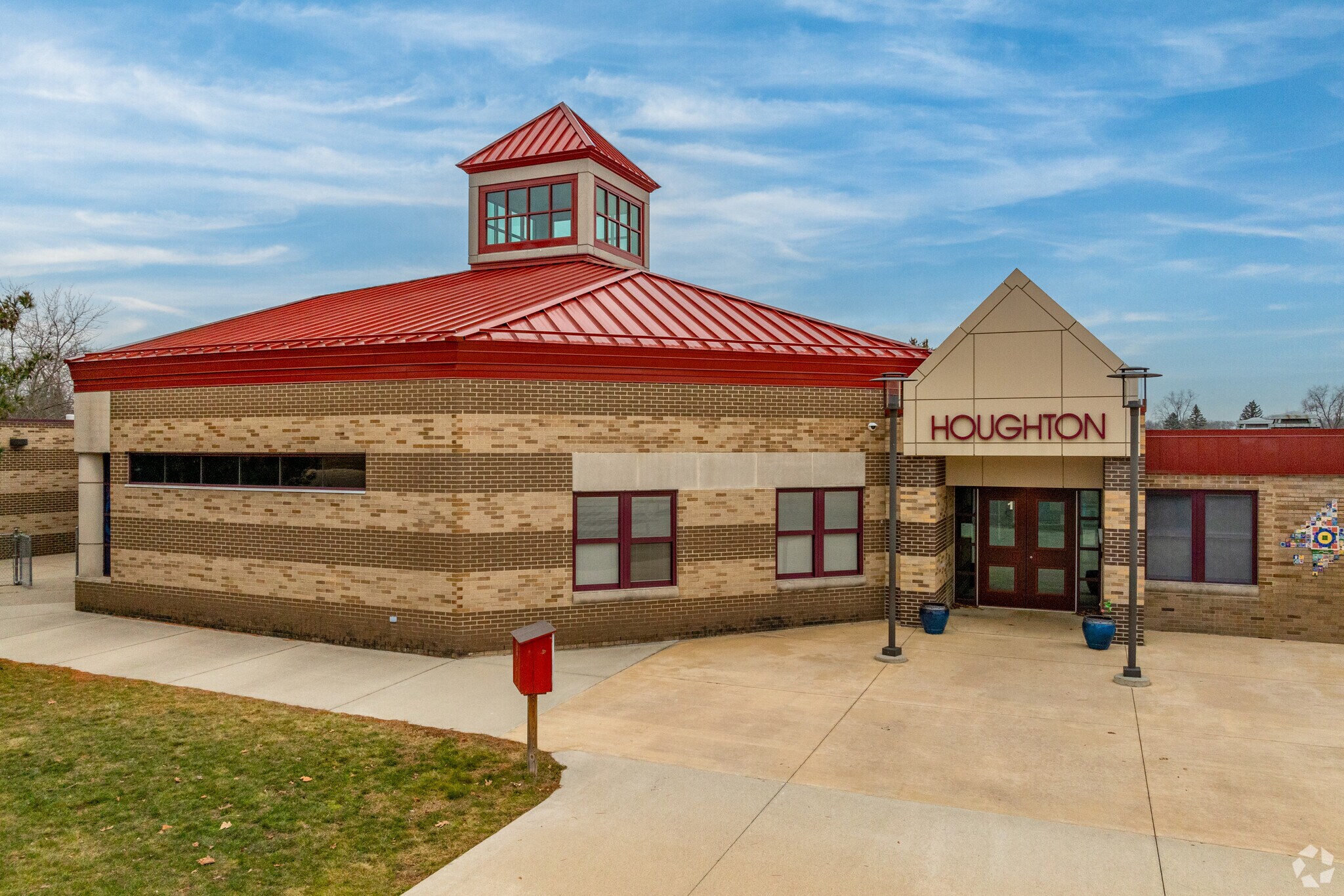 8230 Highland Rd, White Lake, MI 48386 MLS 20240001799