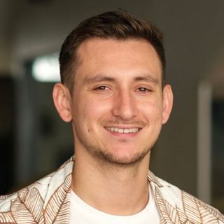 Agent Photo
