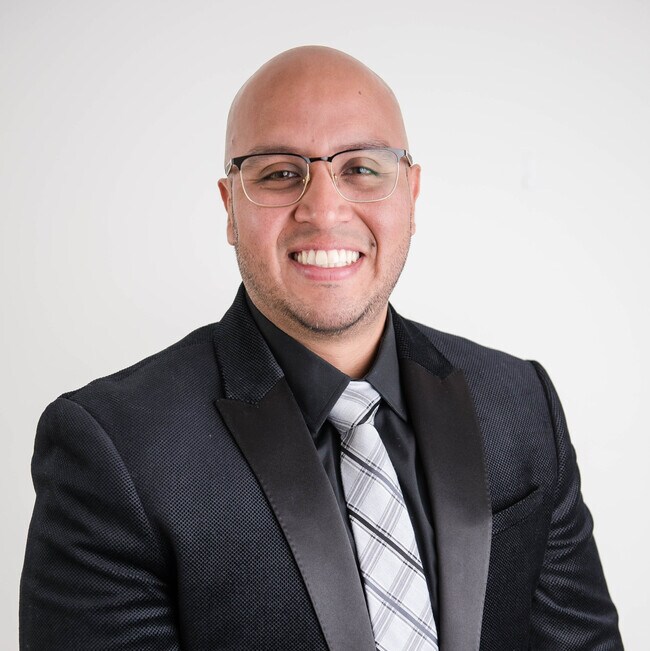 Agent Photo