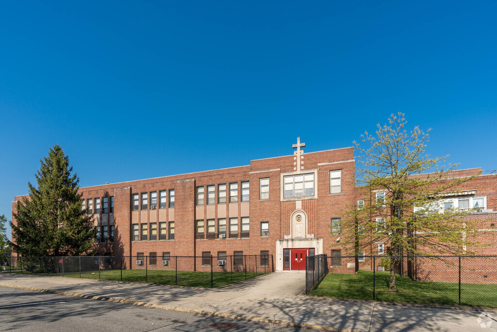 Holy Family School, Rankings & Reviews - Homes.com